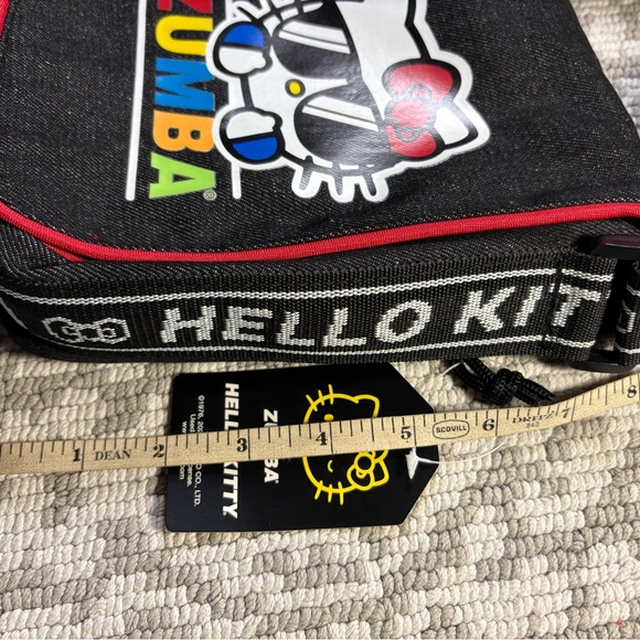 Hello Kitty X Zumba Bundle- Crossbody, Bucket Hat, Tote - Picture 3 of 12